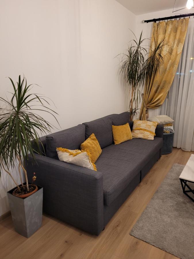 4qualis Apartment *